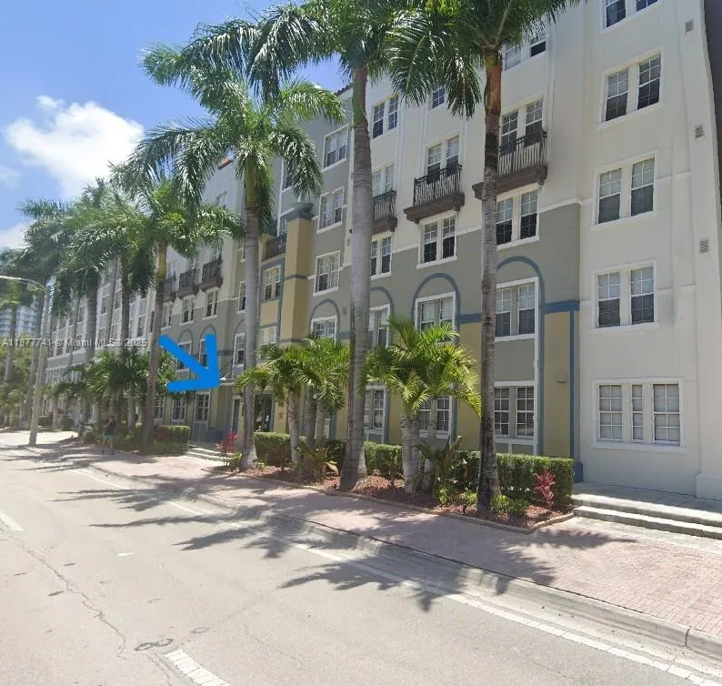 533 NE 3rd Ave, #313