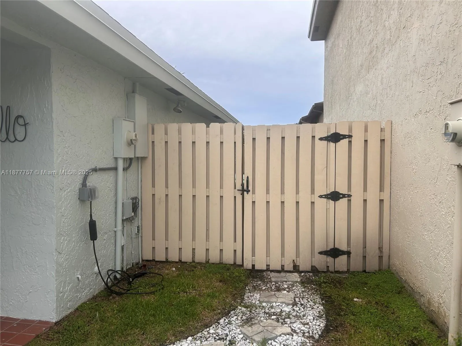 3704 NW 107th Ter