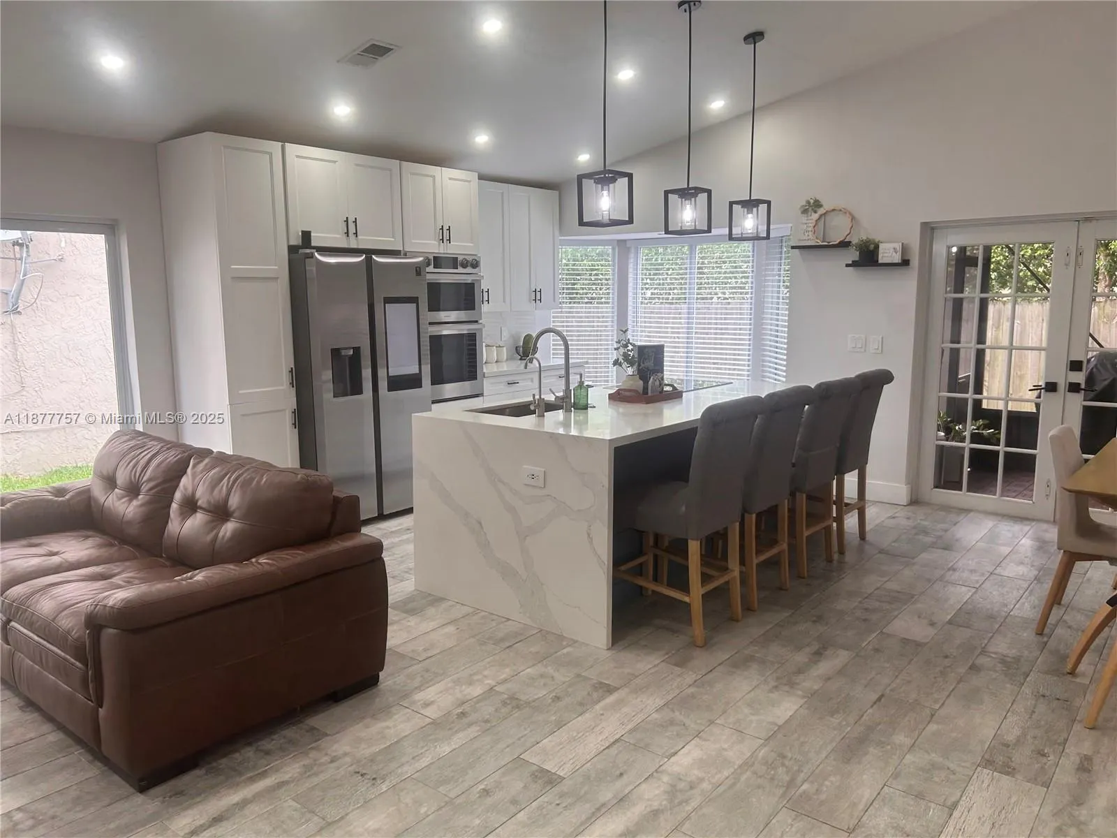 3704 NW 107th Ter