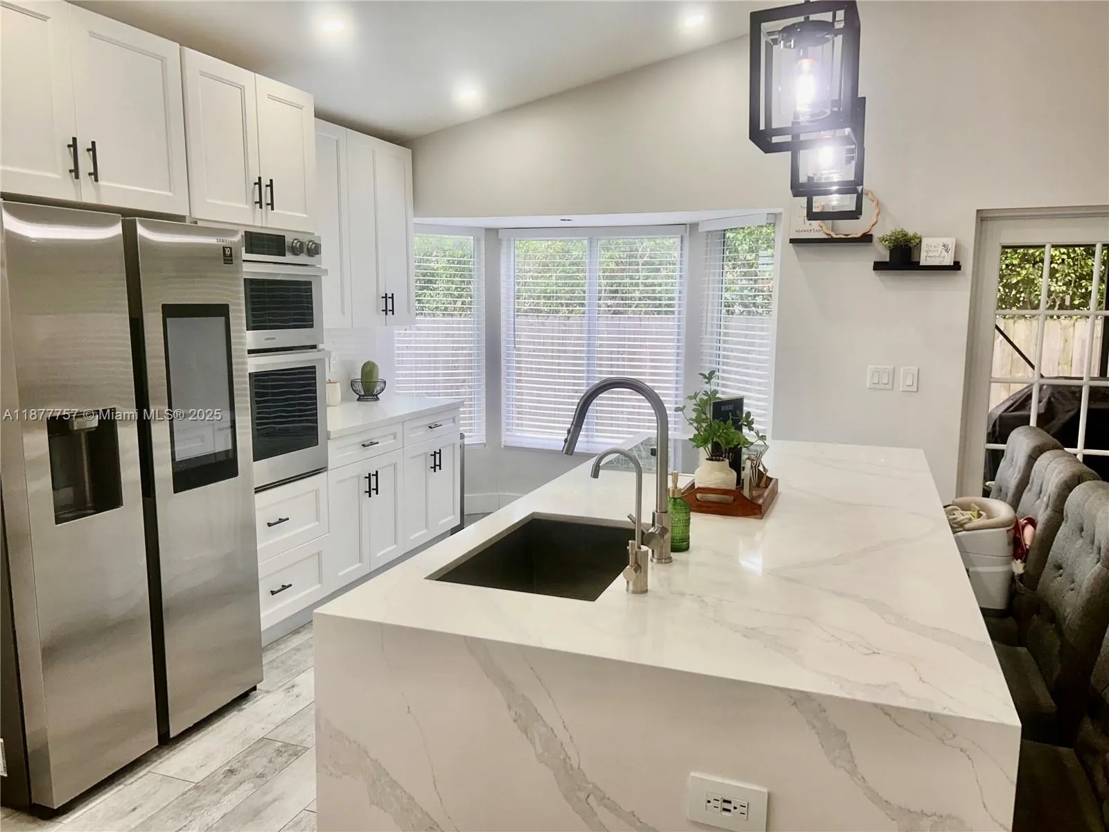 3704 NW 107th Ter