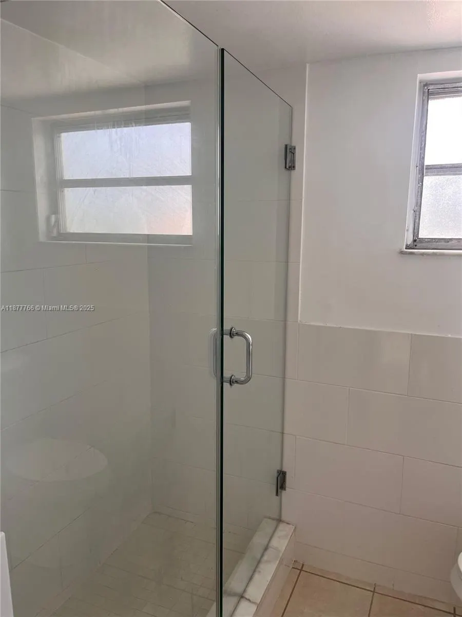 500 NE 26th St, #3C