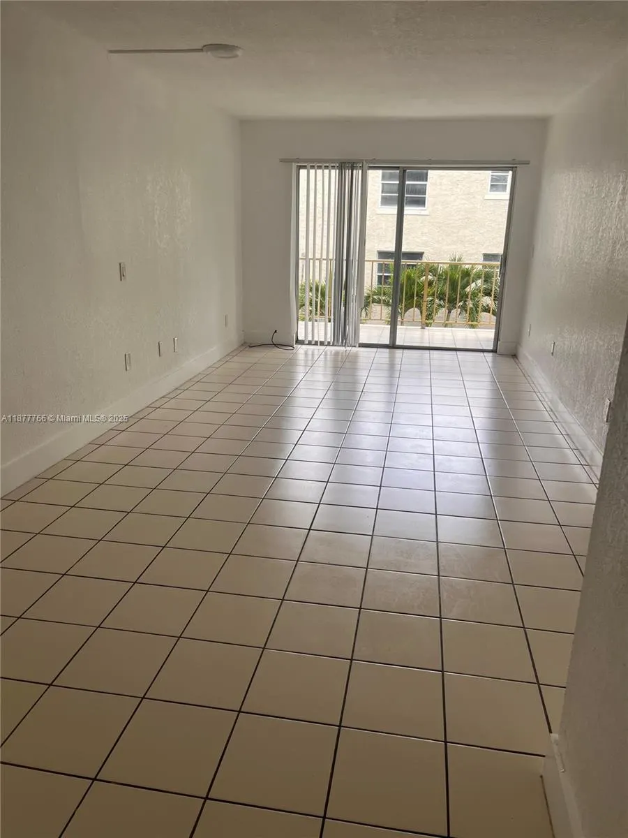 500 NE 26th St, #3C