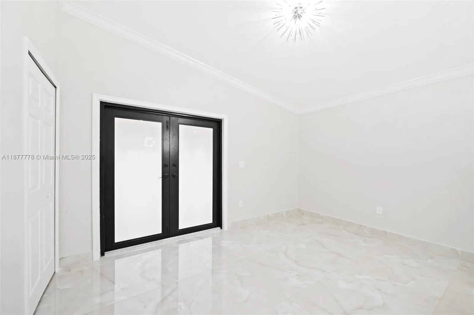 3203 W 70th Ter