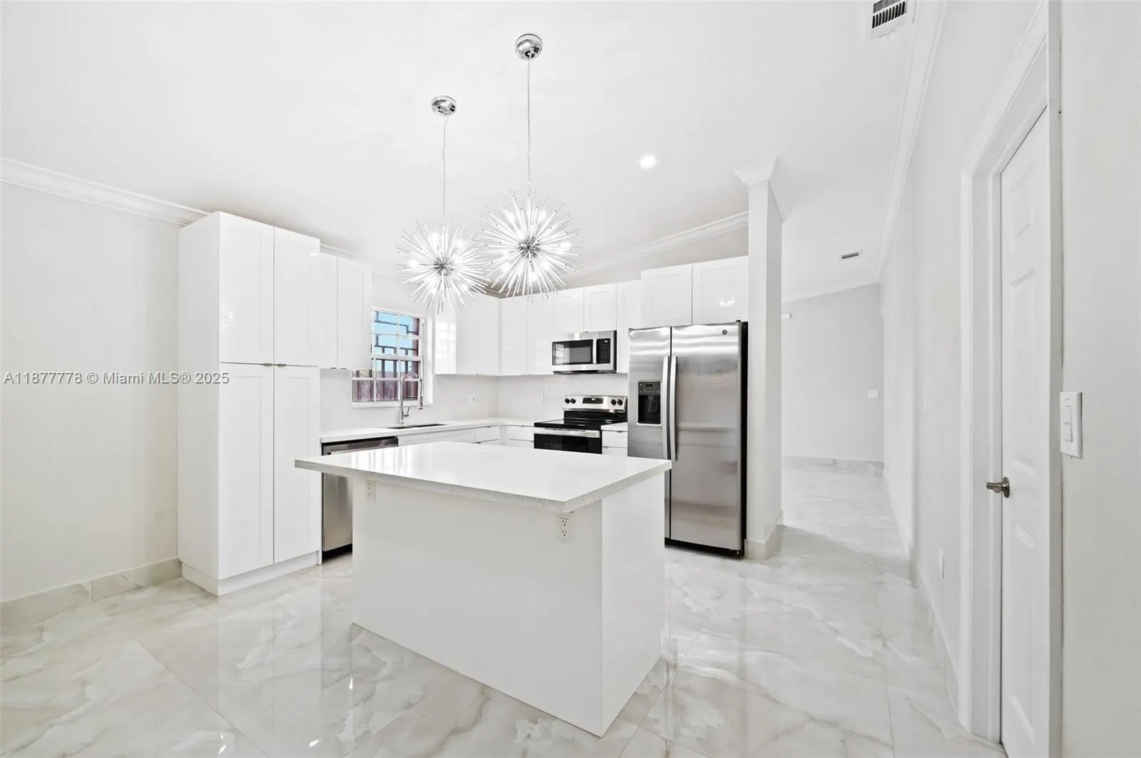 3203 W 70th Ter