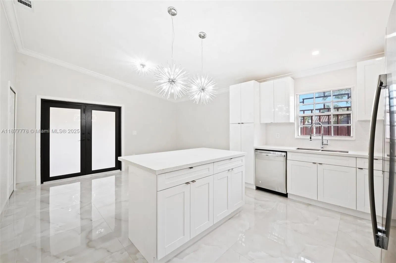 3203 W 70th Ter