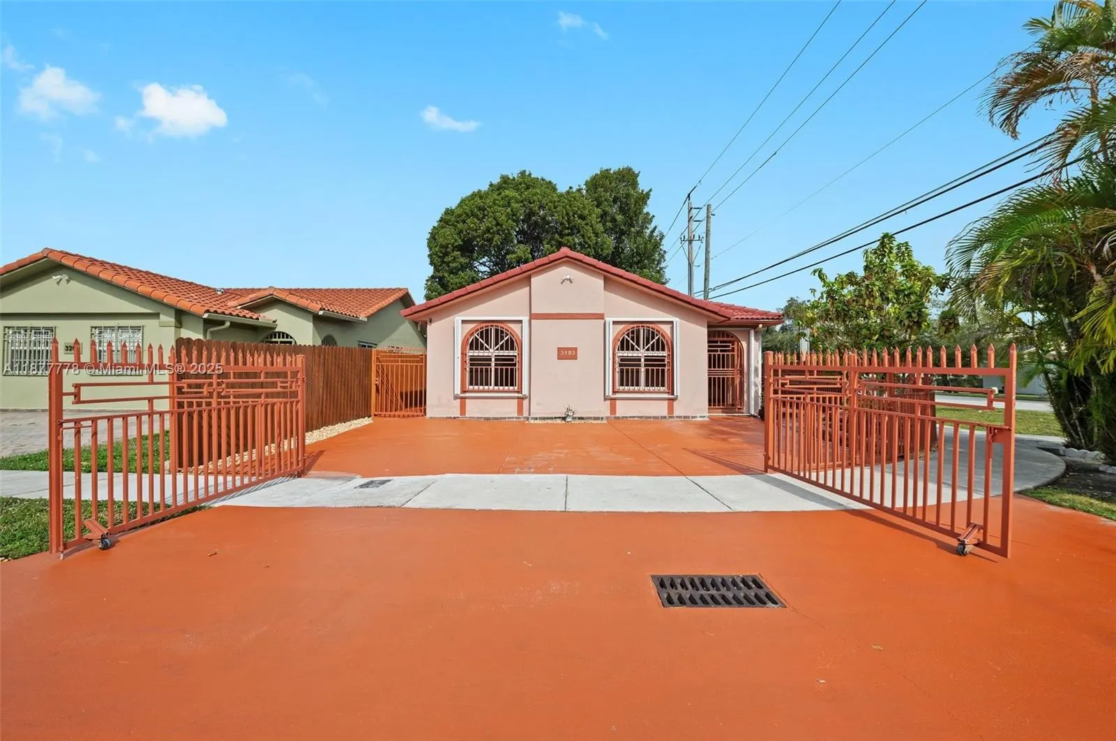 3203 W 70th Ter