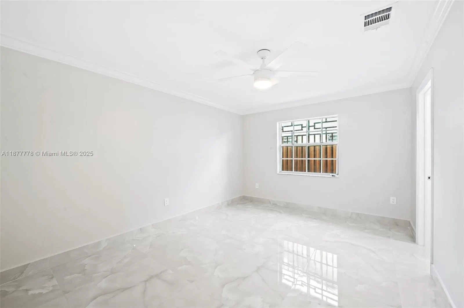 3203 W 70th Ter