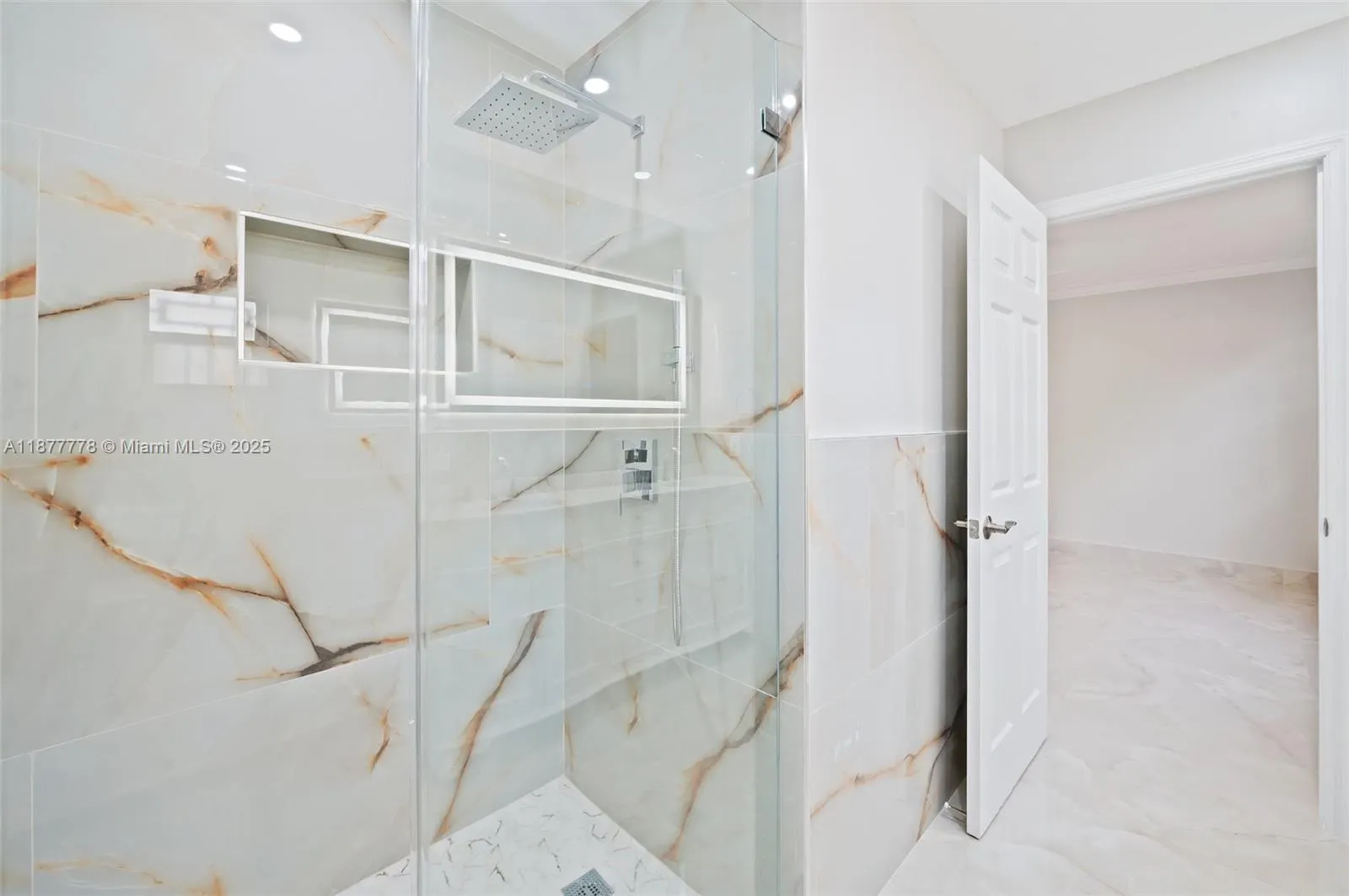 3203 W 70th Ter