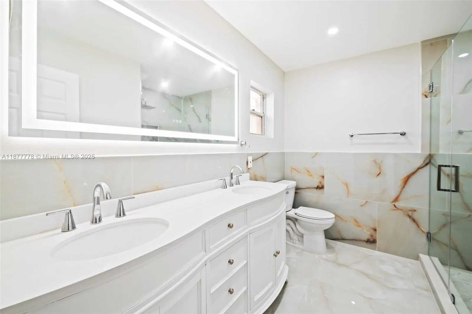 3203 W 70th Ter
