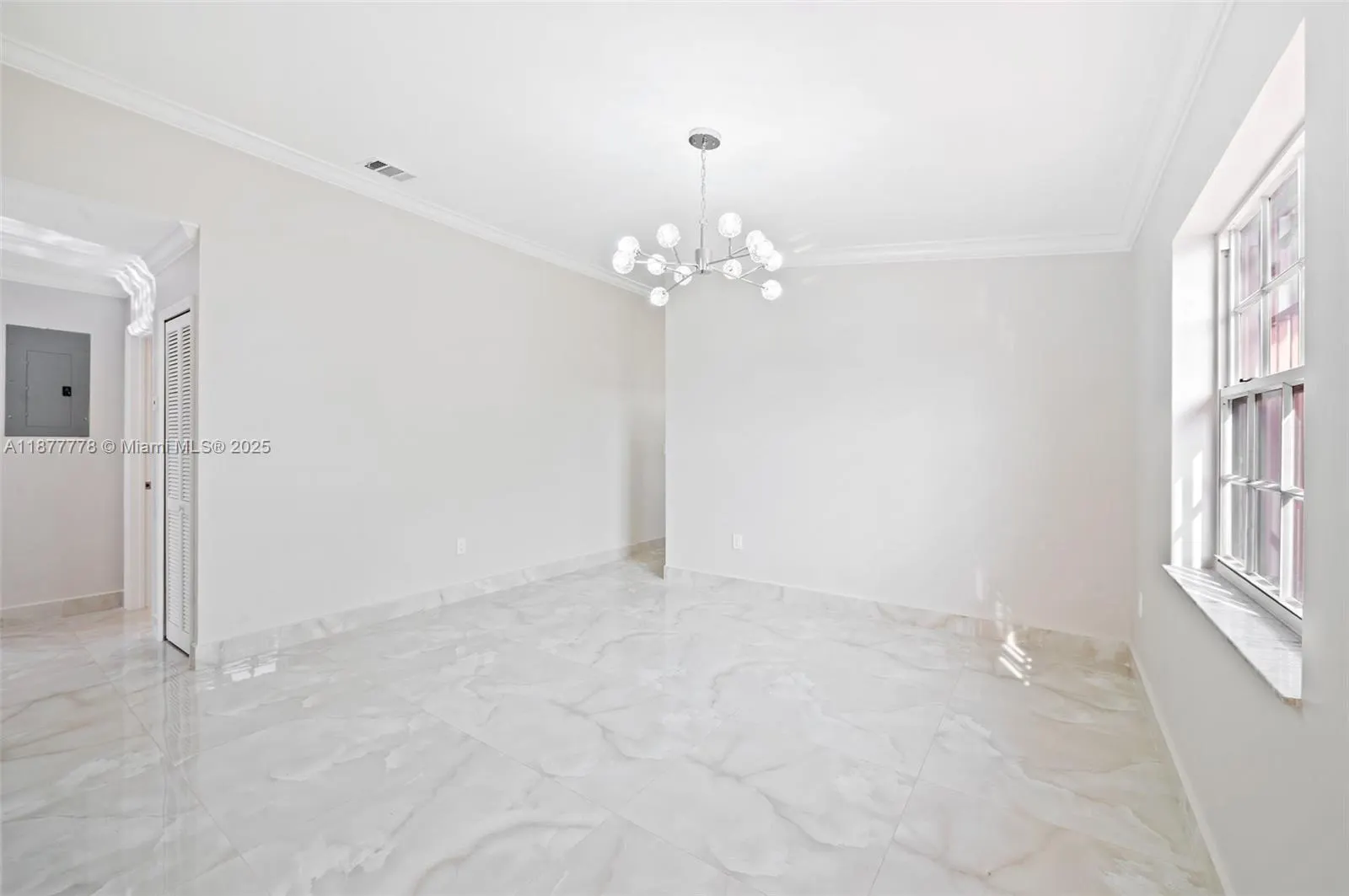 3203 W 70th Ter
