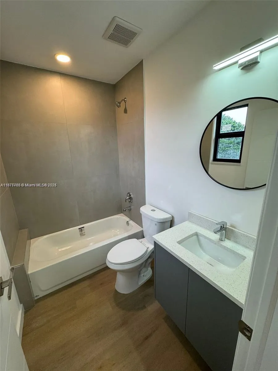 1640 MCKINLEY ST, #103
