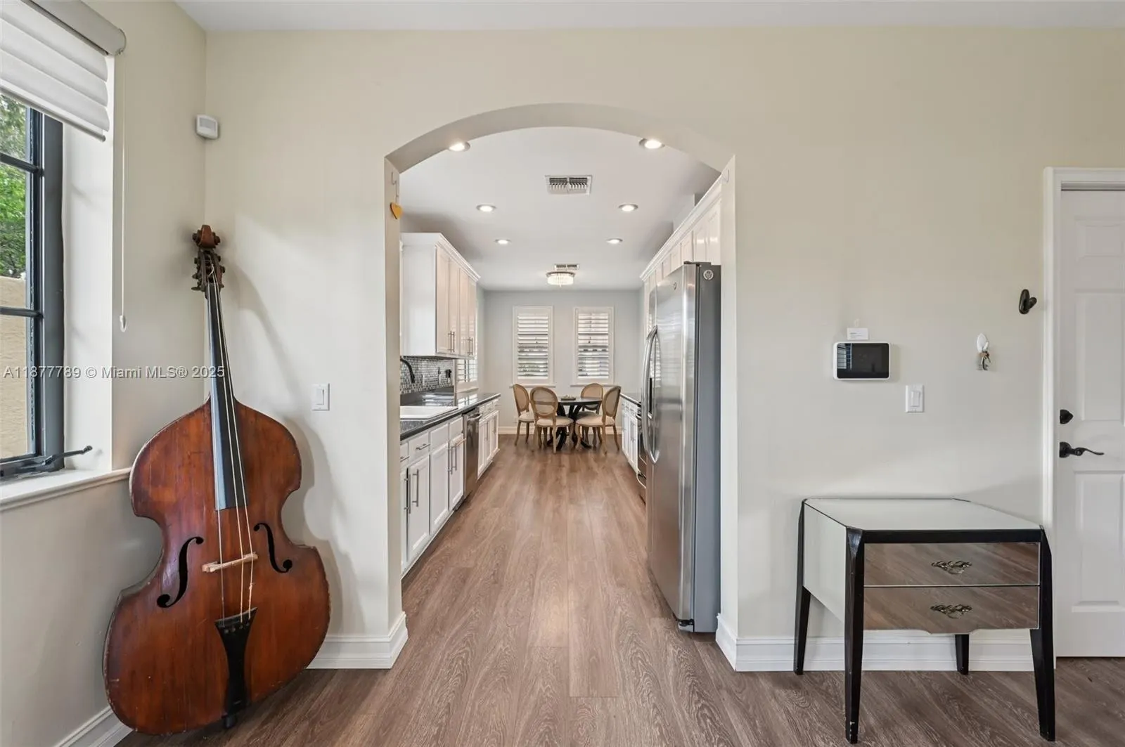 210 Via Villagio