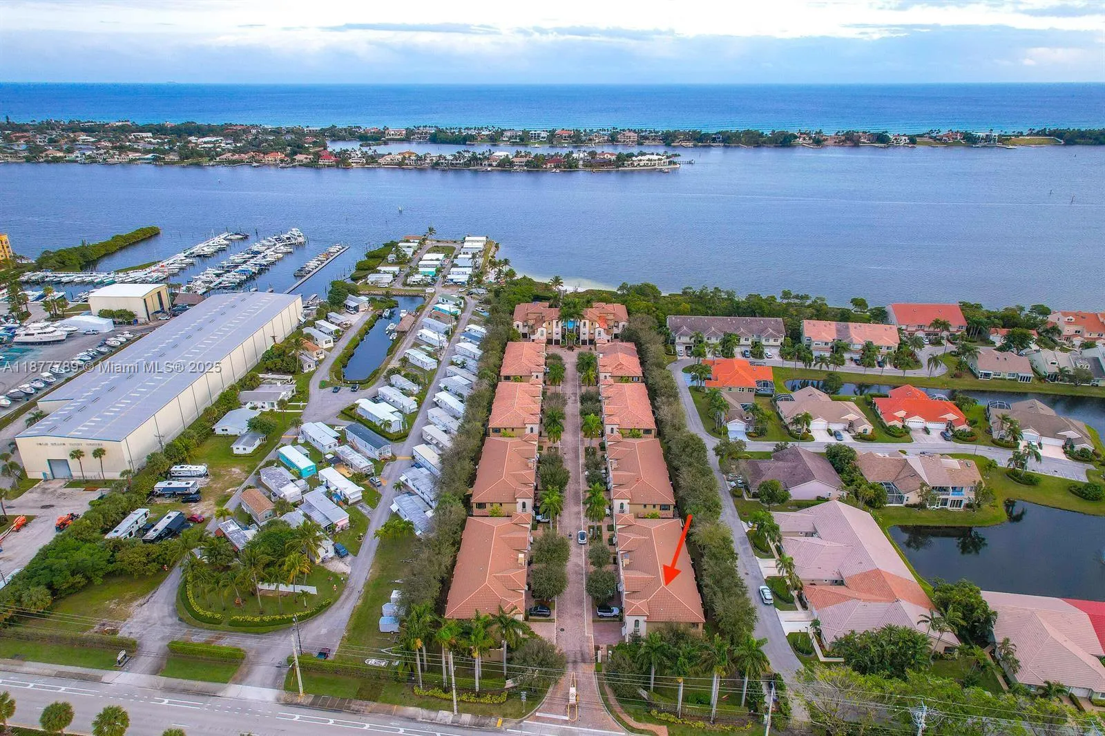 210 Via Villagio