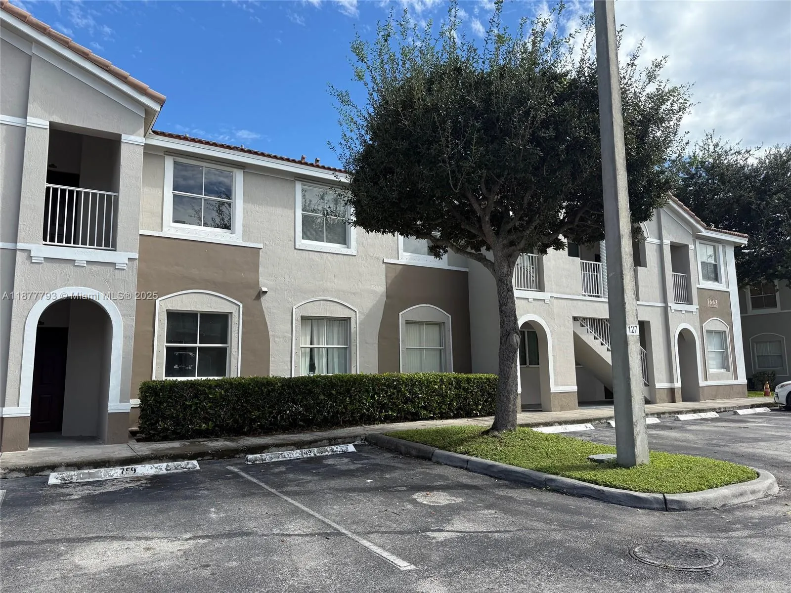 2731 SE 17th Ave, #107