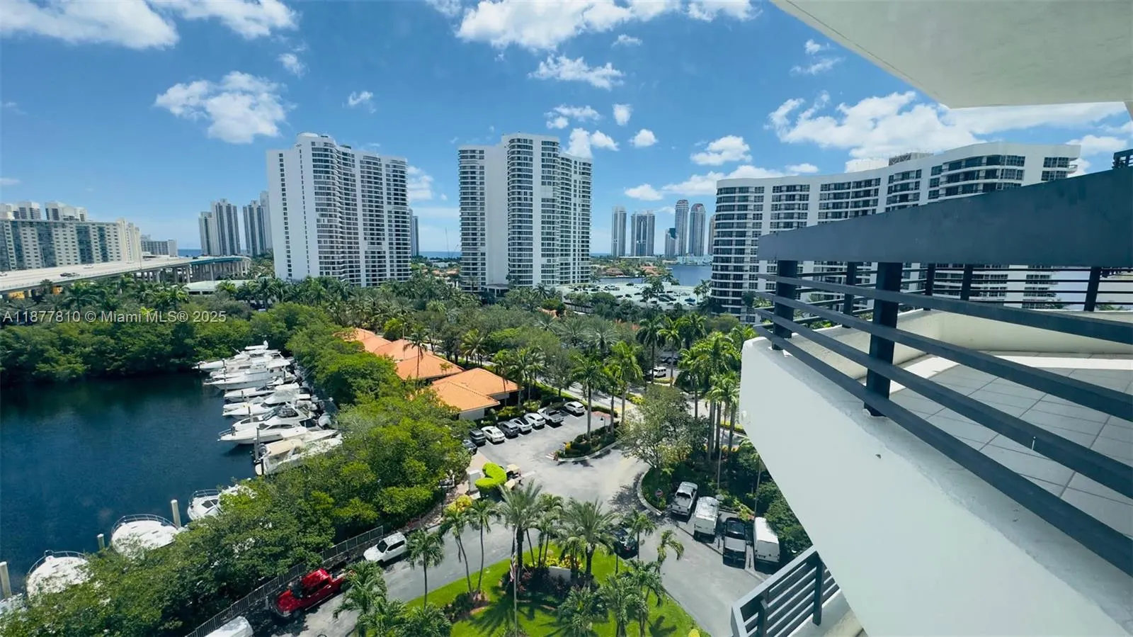3500 Mystic Pointe Dr, #1107
