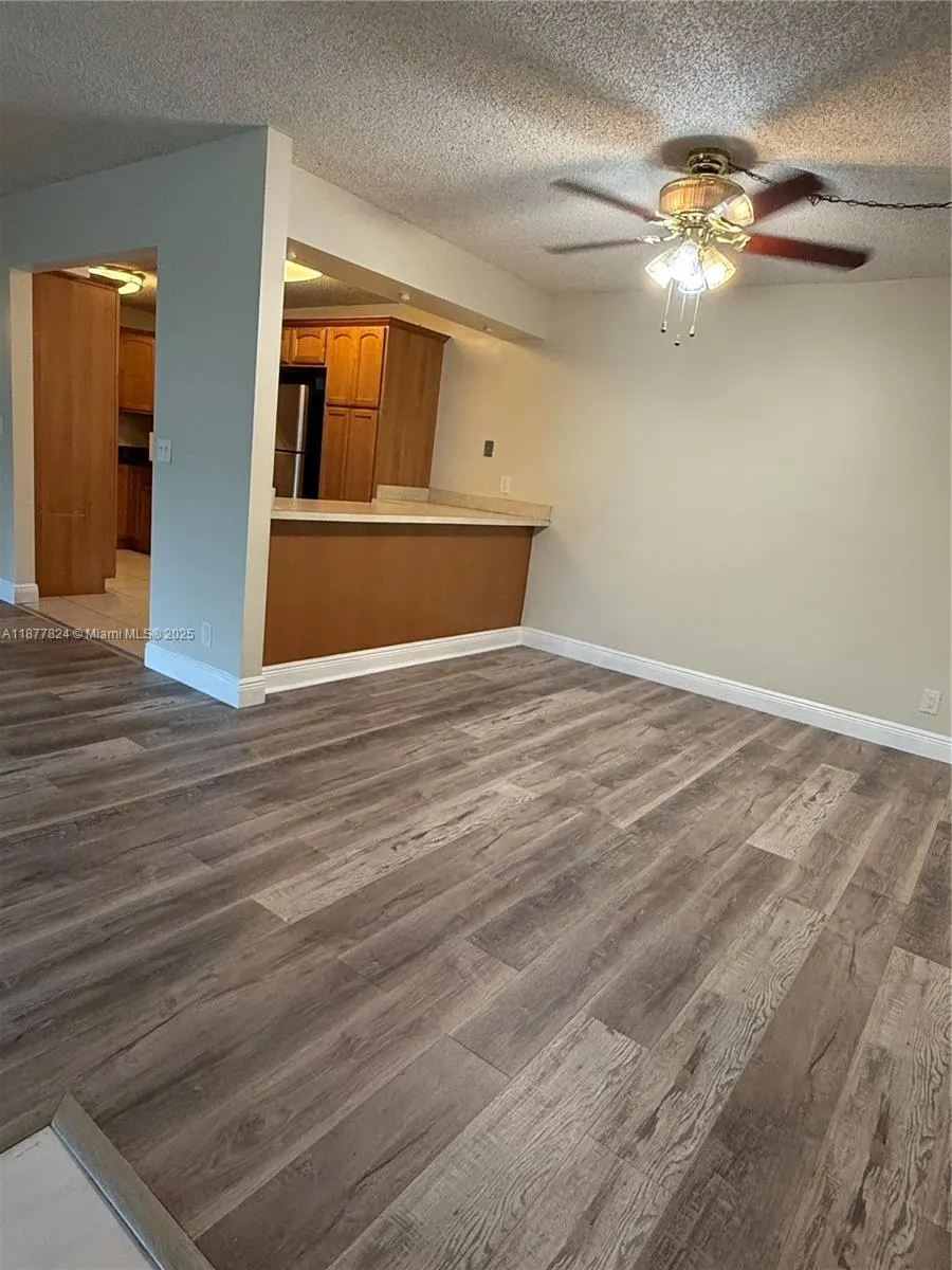 1013 Green Pine Blvd, #G1