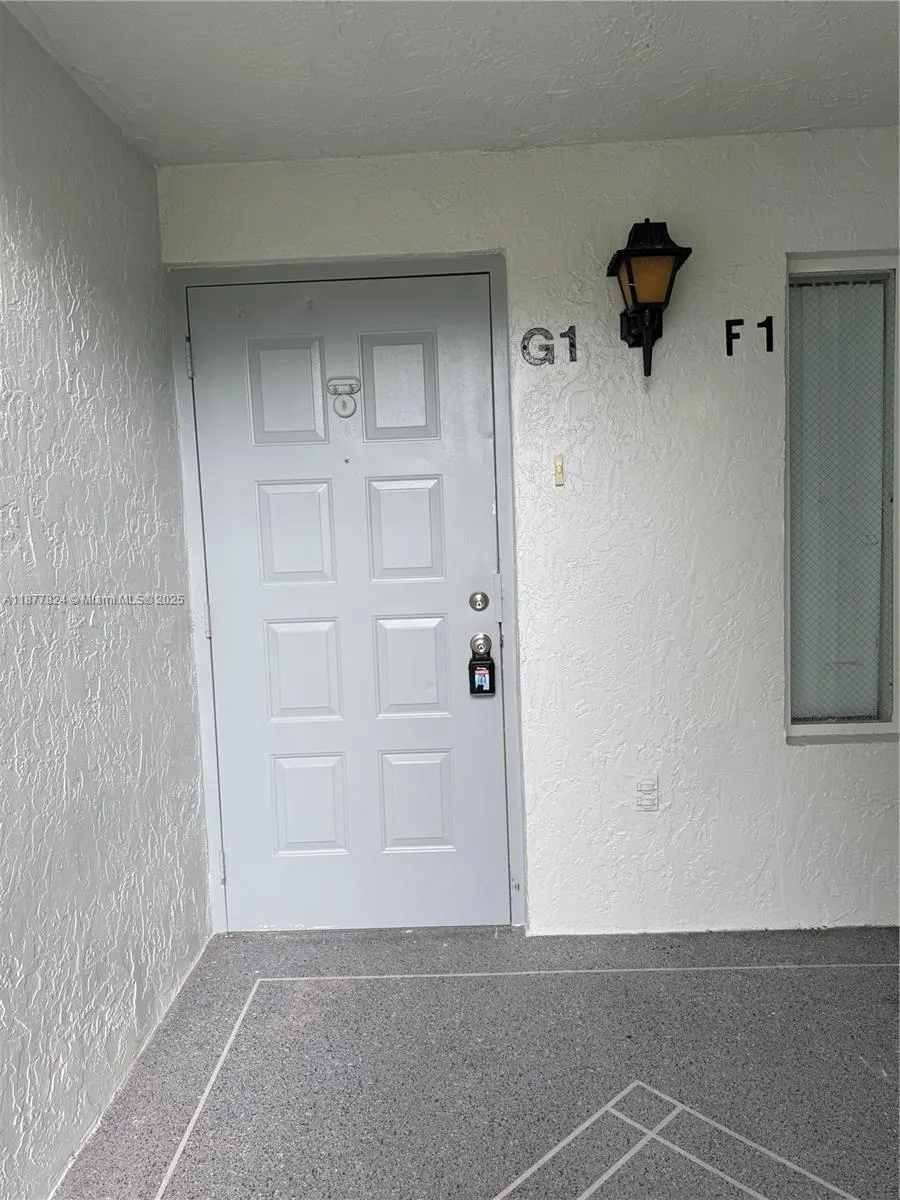 1013 Green Pine Blvd, #G1