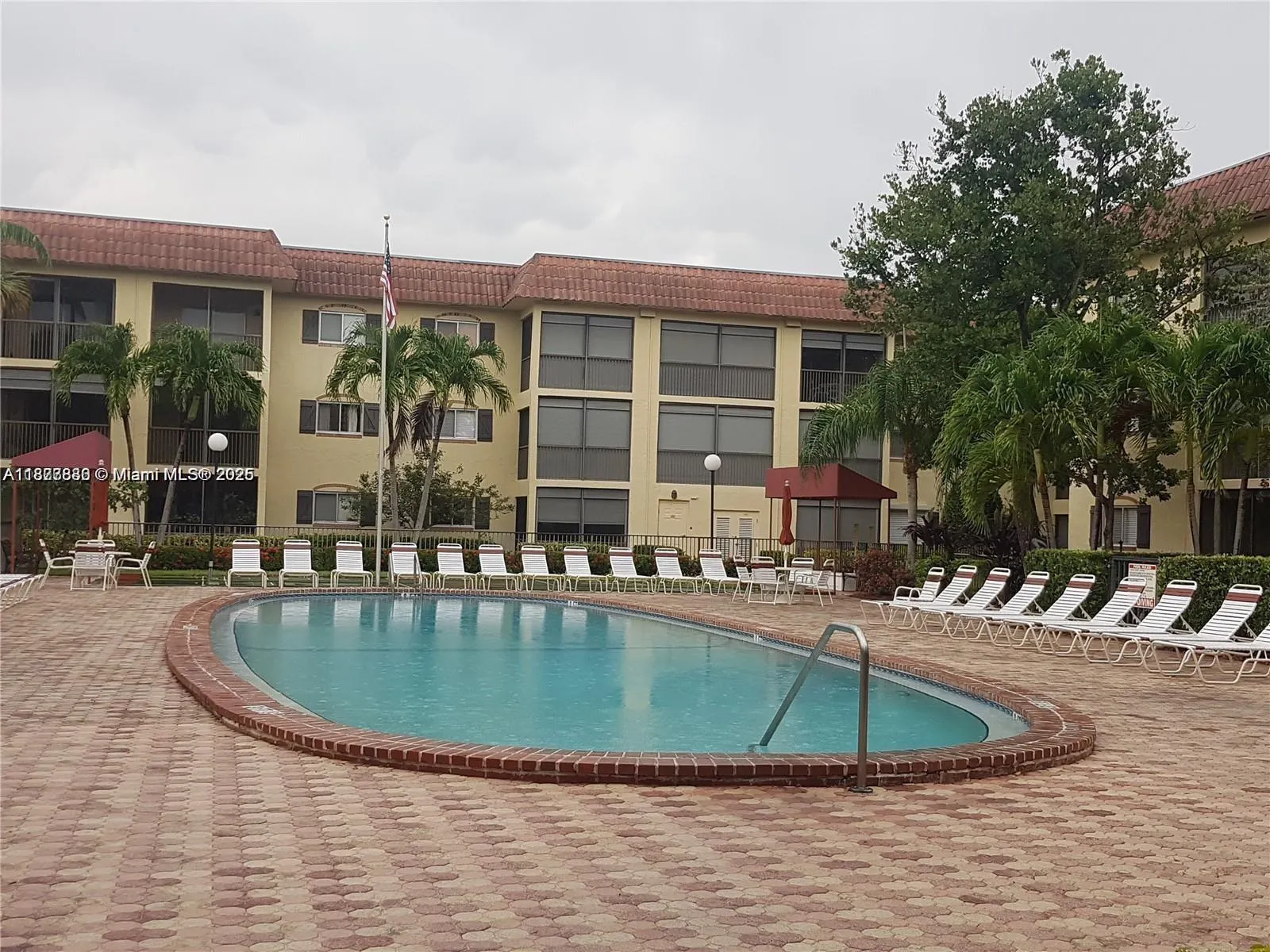 257 S Cypress Rd, #438