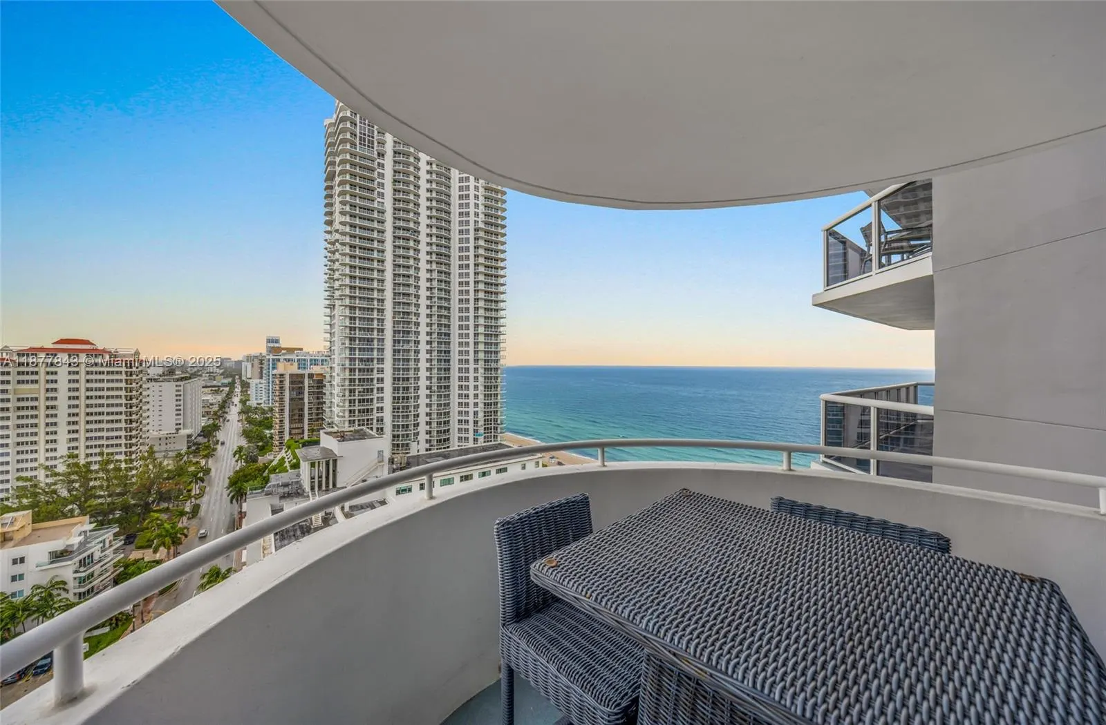 6301 Collins Ave, #2107