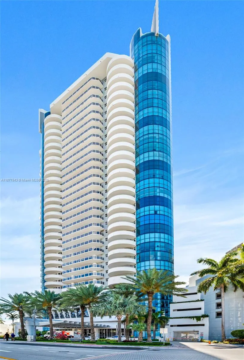 6301 Collins Ave, #2107