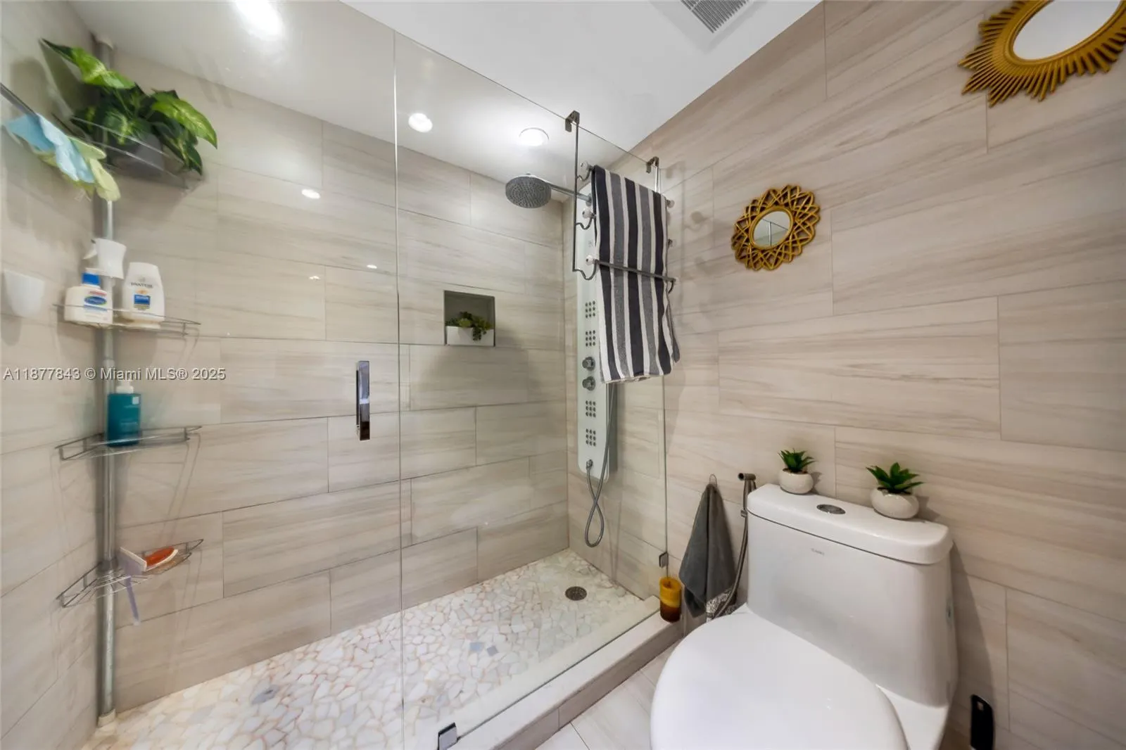 6301 Collins Ave, #2107