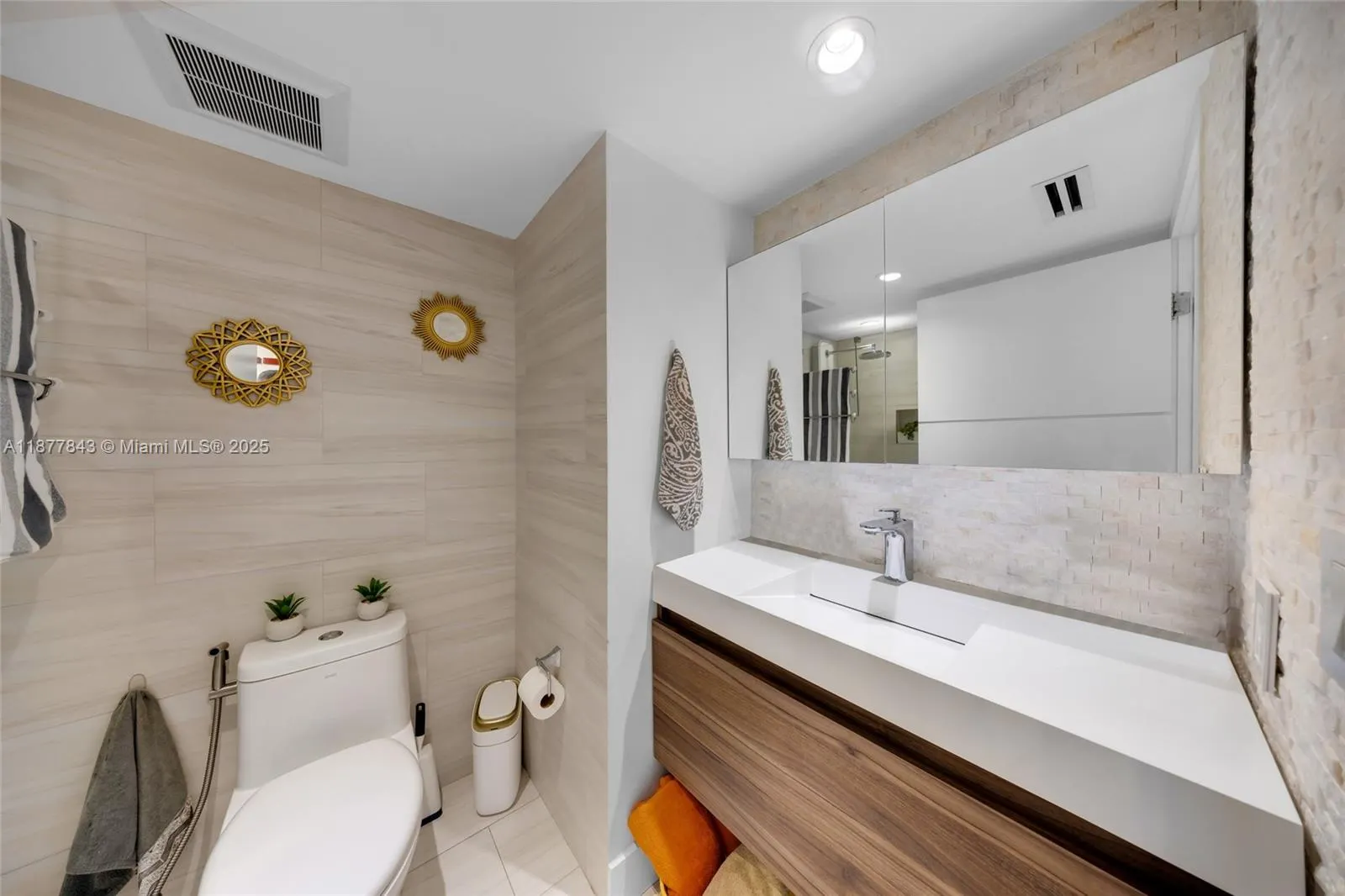 6301 Collins Ave, #2107