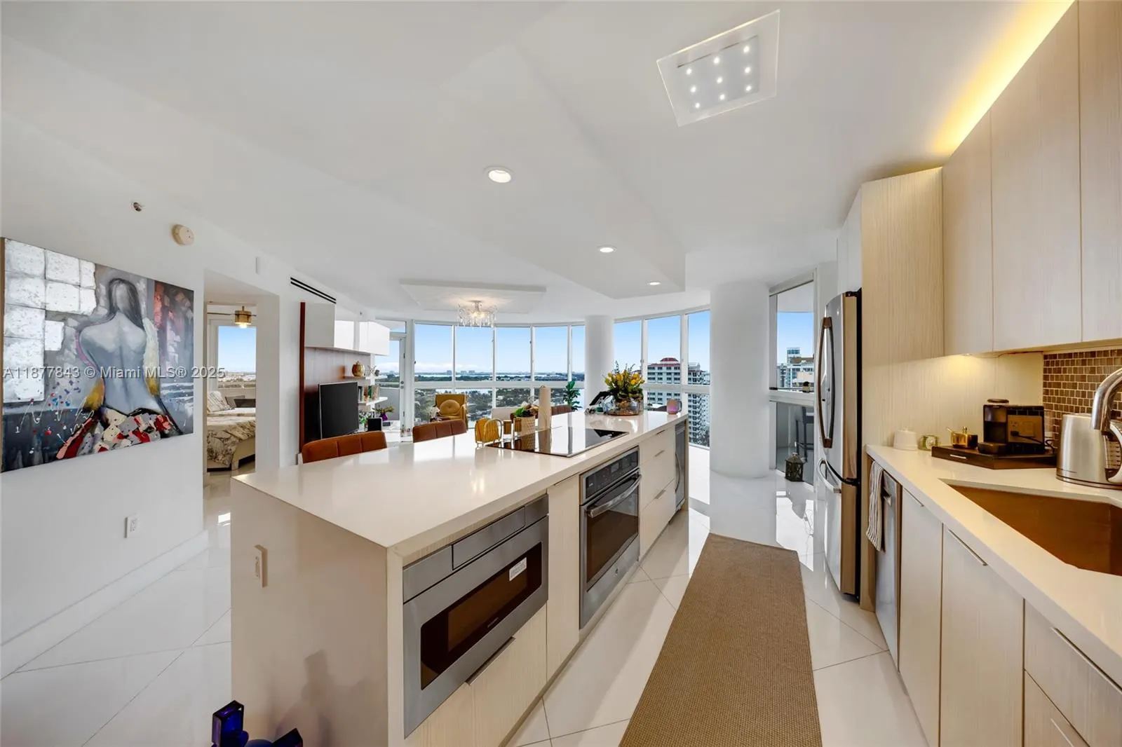 6301 Collins Ave, #2107