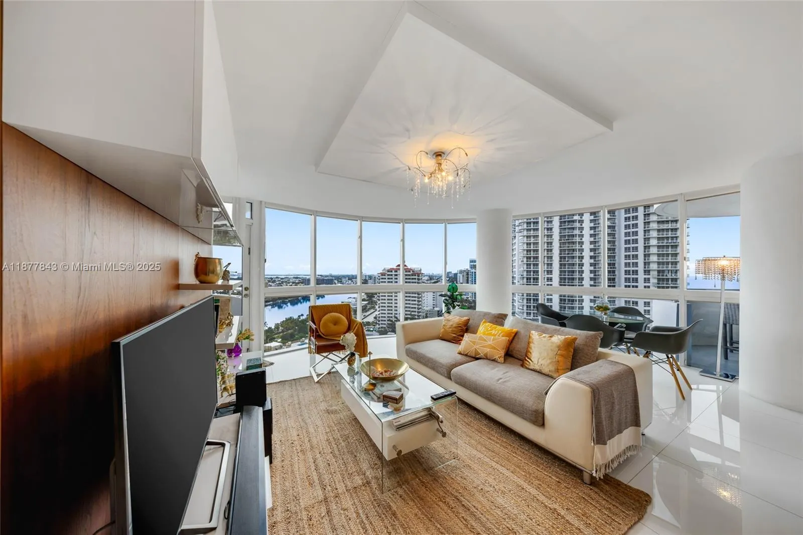 6301 Collins Ave, #2107