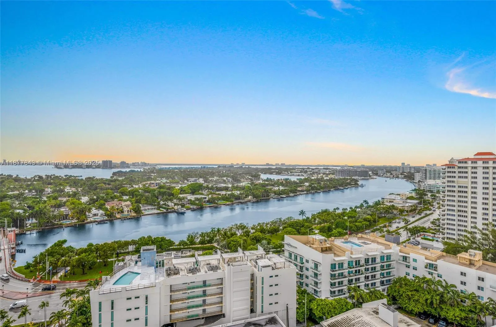 6301 Collins Ave, #2107