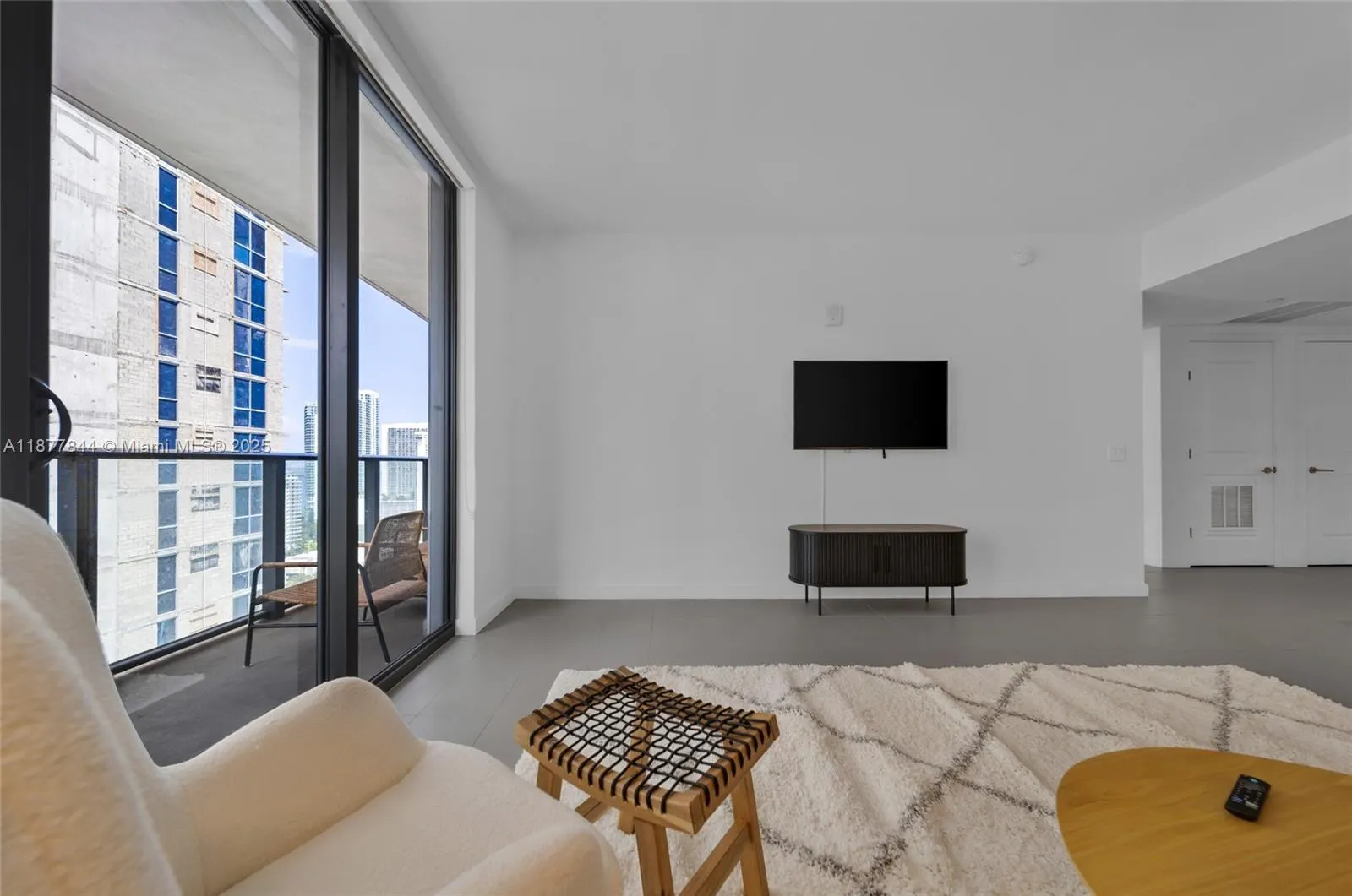 1600 NE 1st Ave, #2318