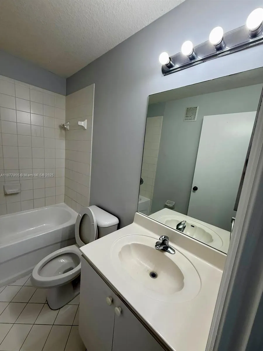 2930 SE 13th Ave, #205-52