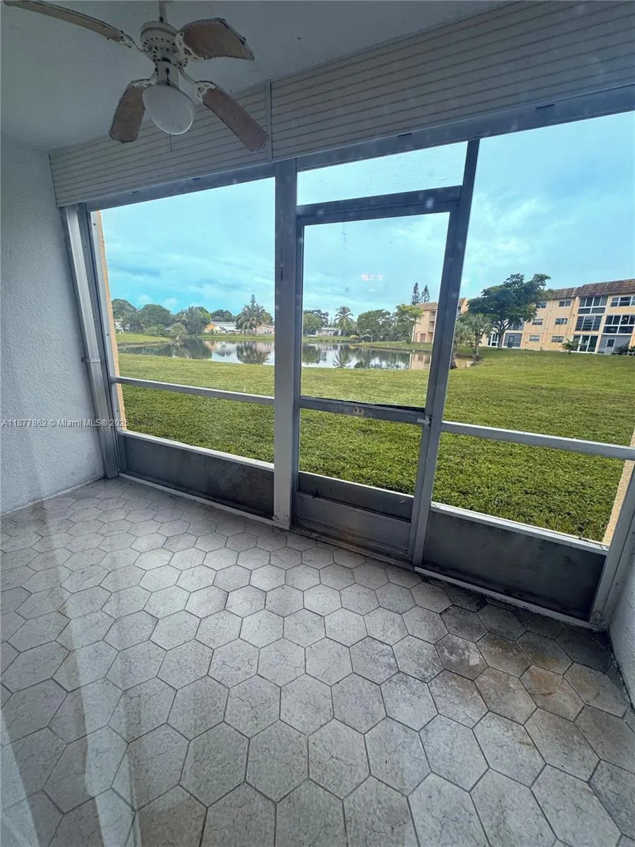 8435 Sunrise Lakes BLV, #104