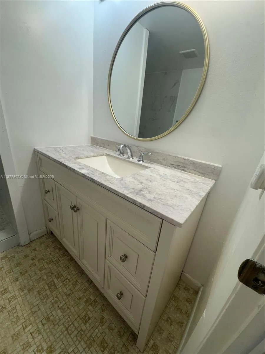 8435 Sunrise Lakes BLV, #104