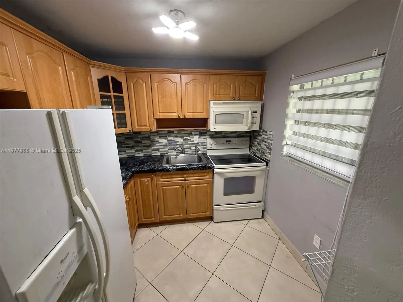 1325 W 68th St, #117