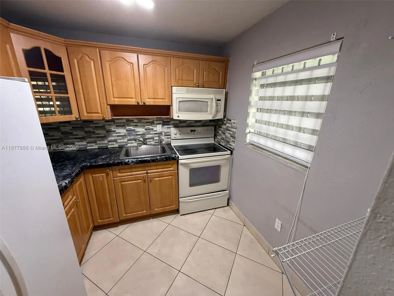 1325 W 68th St, #117