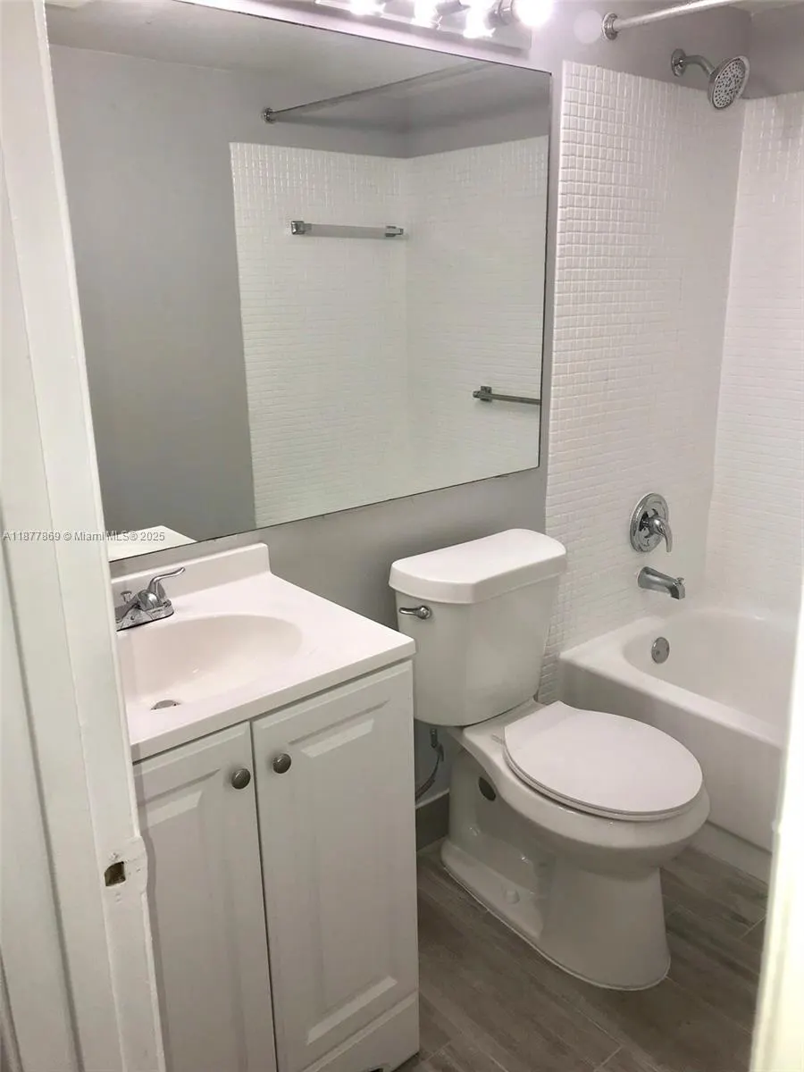 17 Keswick A, #17