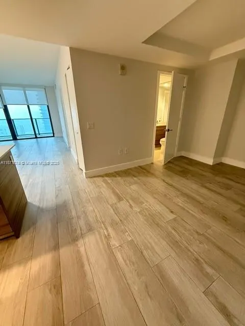 121 NE 34th St, #1902