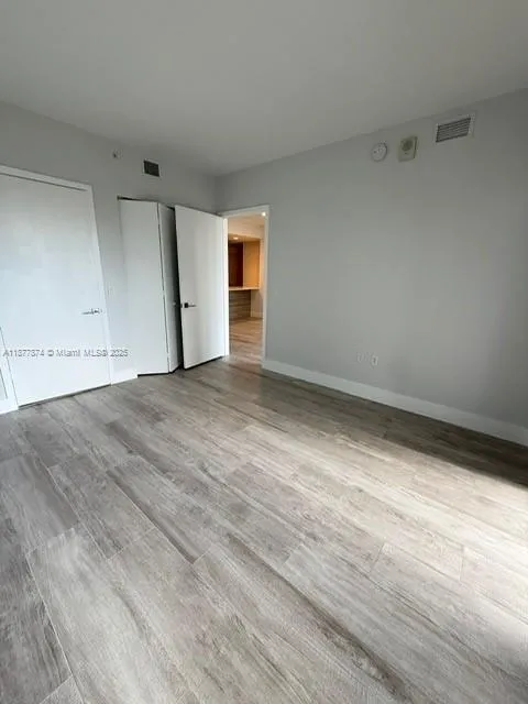 121 NE 34th St, #1902