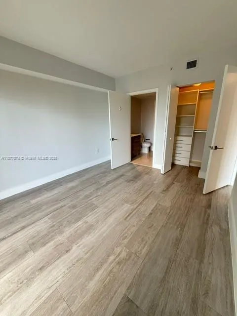 121 NE 34th St, #1902