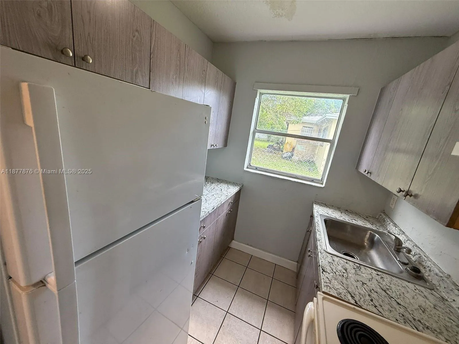 817 NW 10th St, #3