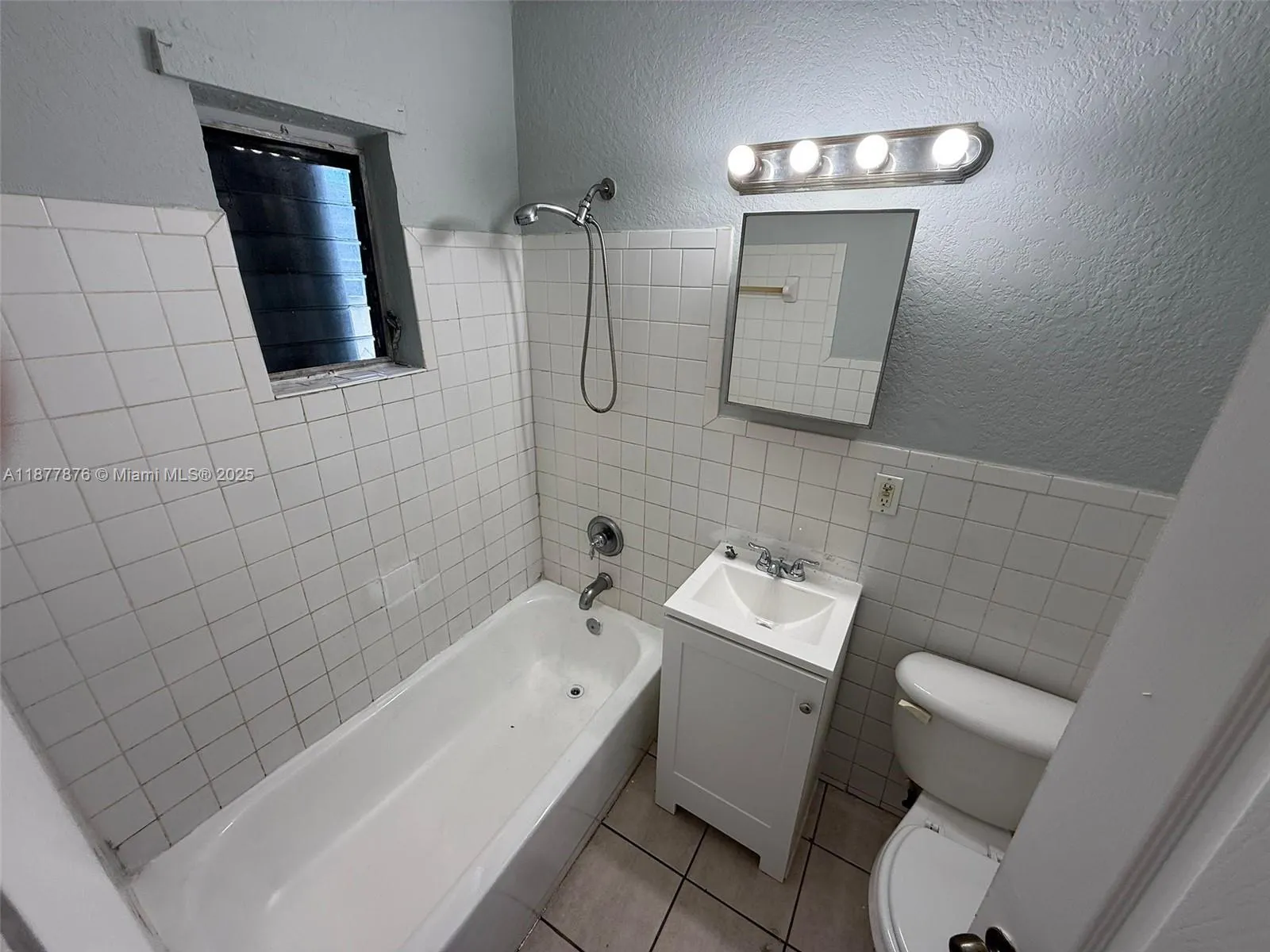817 NW 10th St, #3
