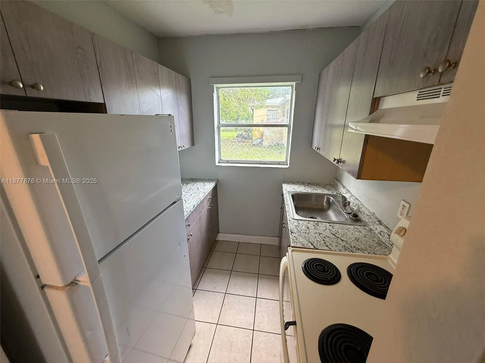 817 NW 10th St, #3