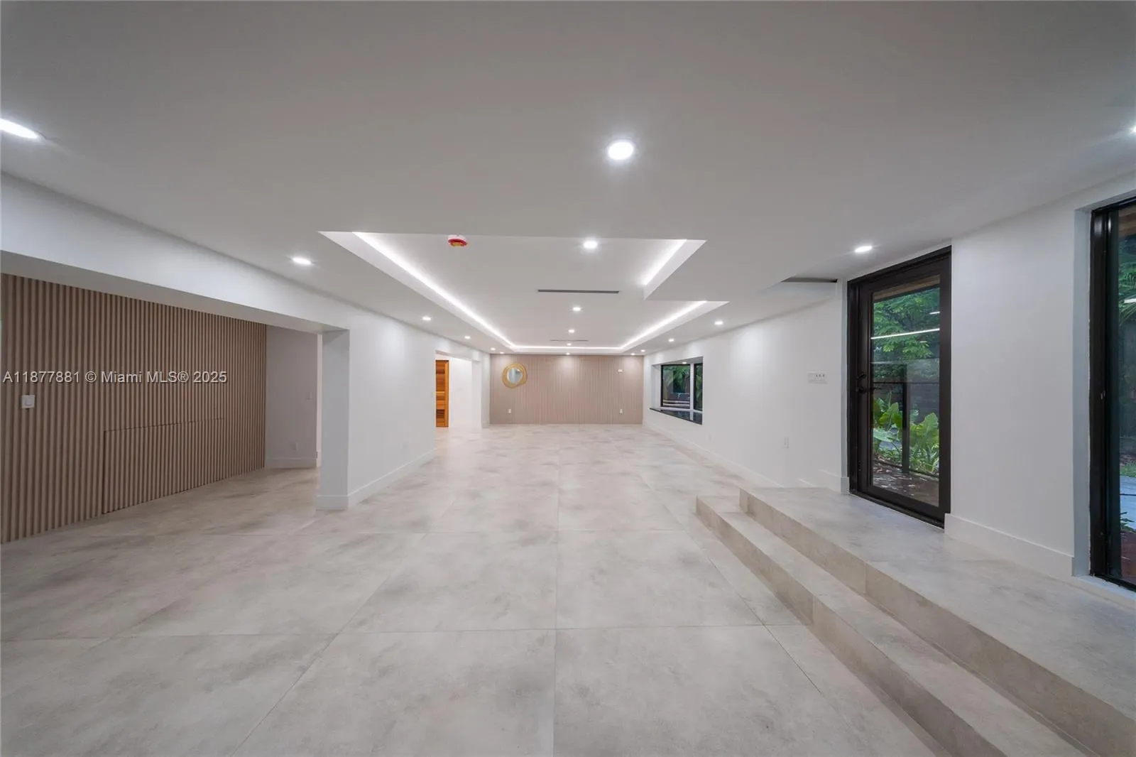 6525 SW 133