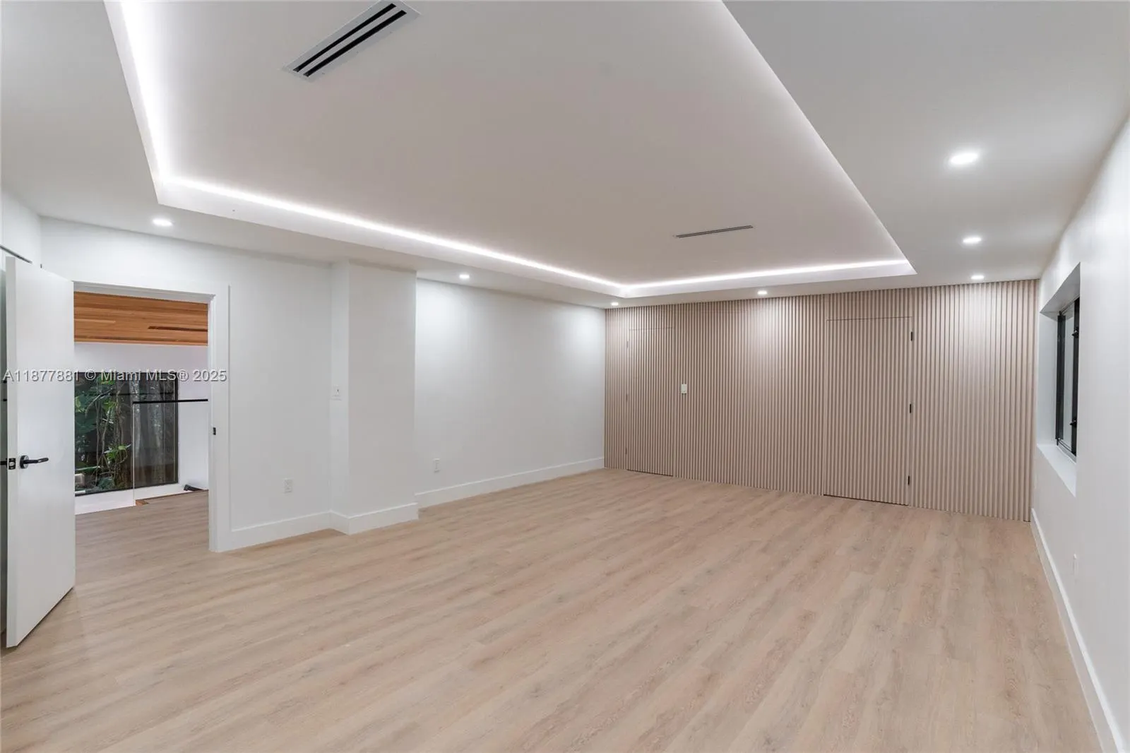 6525 SW 133