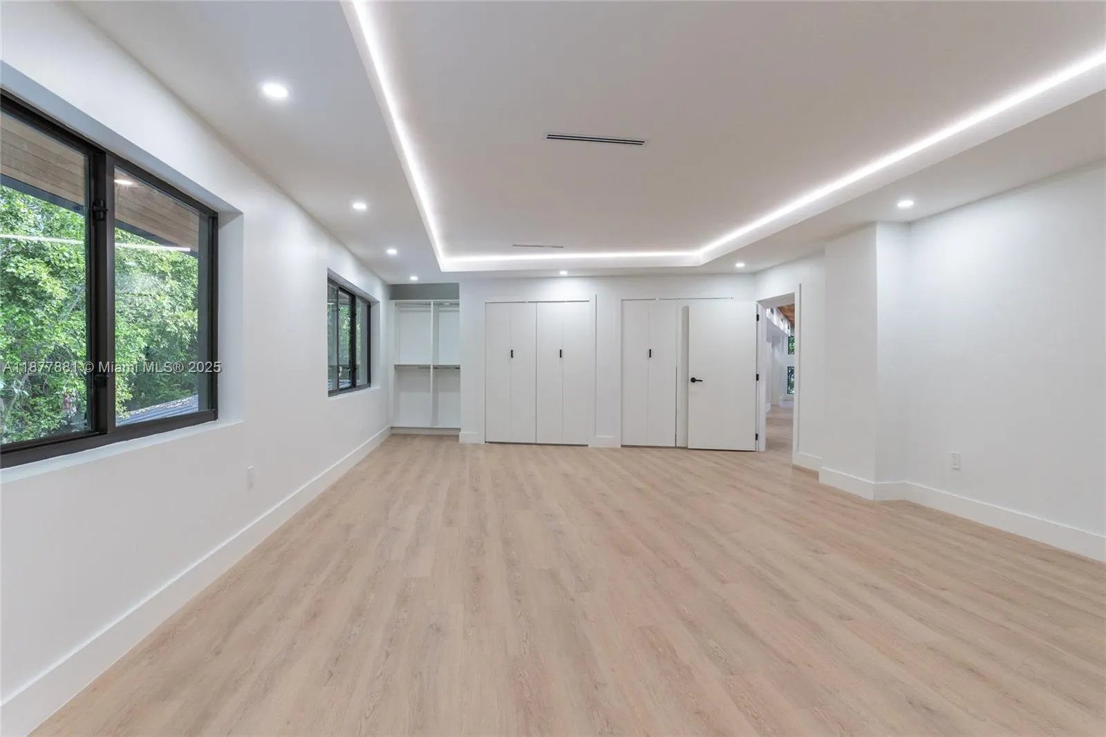 6525 SW 133