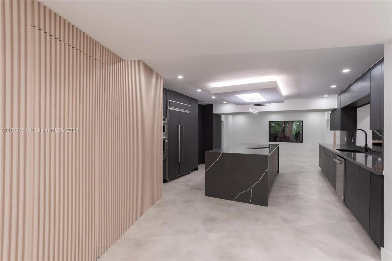 6525 SW 133