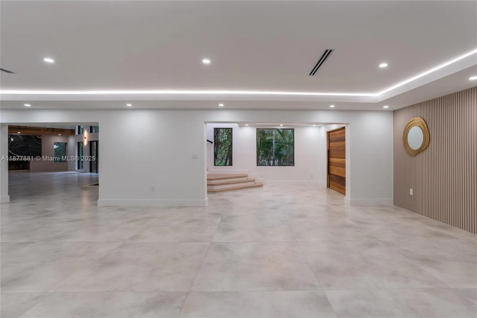 6525 SW 133