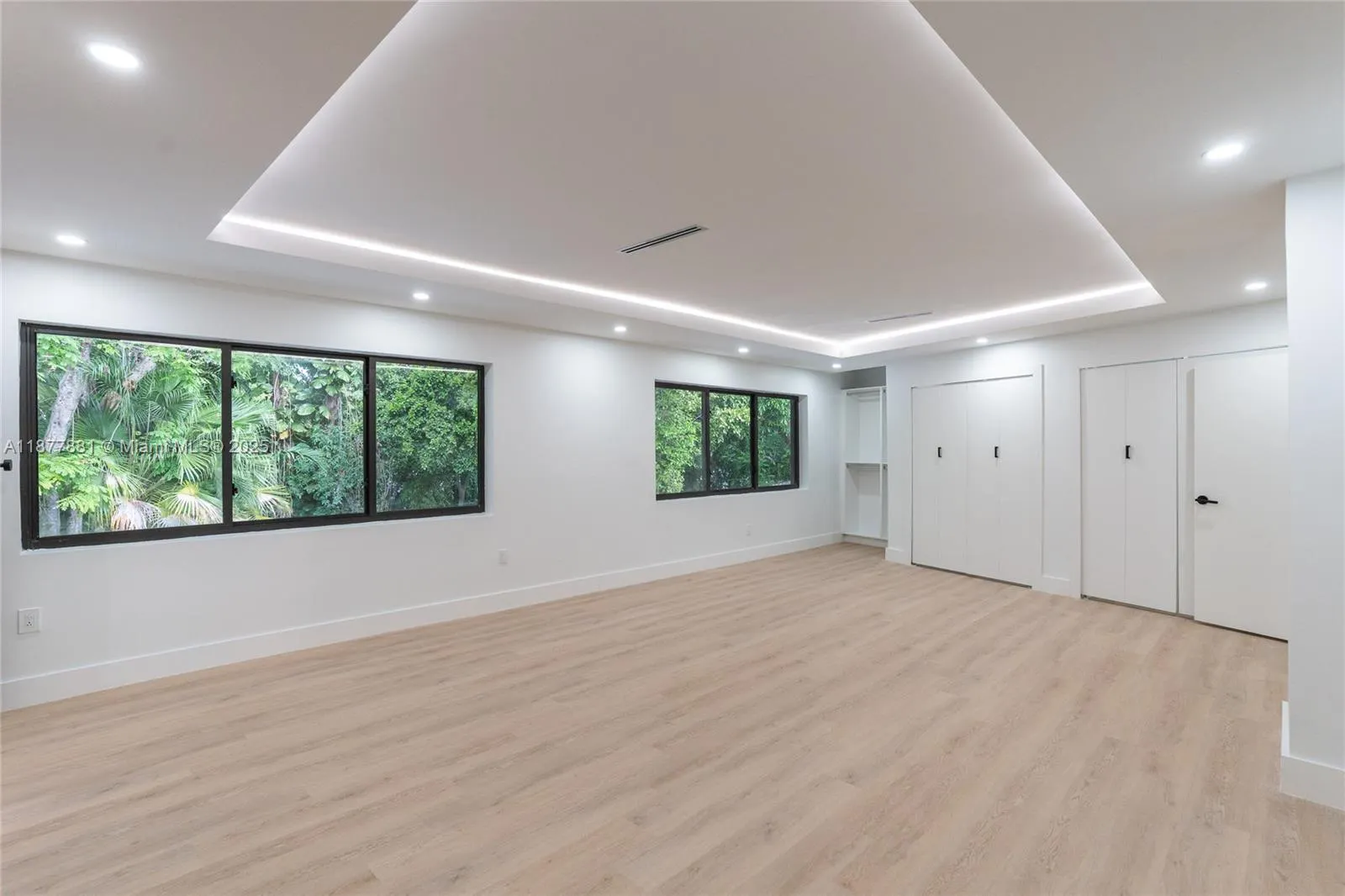 6525 SW 133