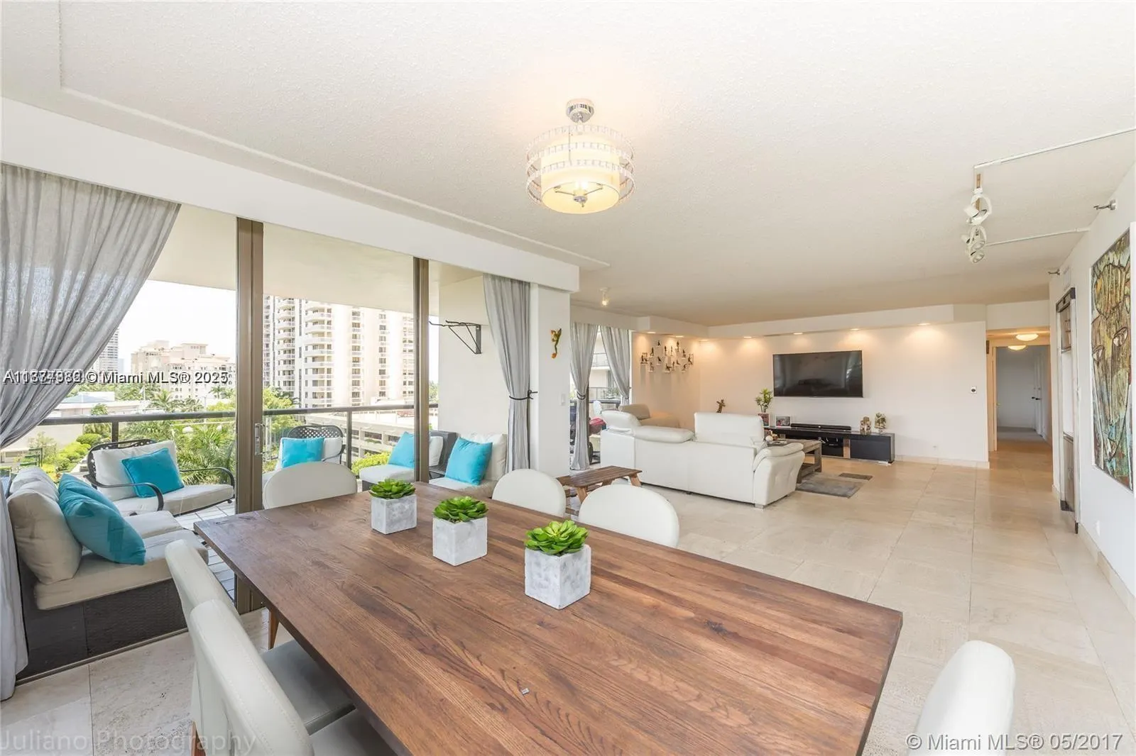 19667 Turnberry Way, #5E