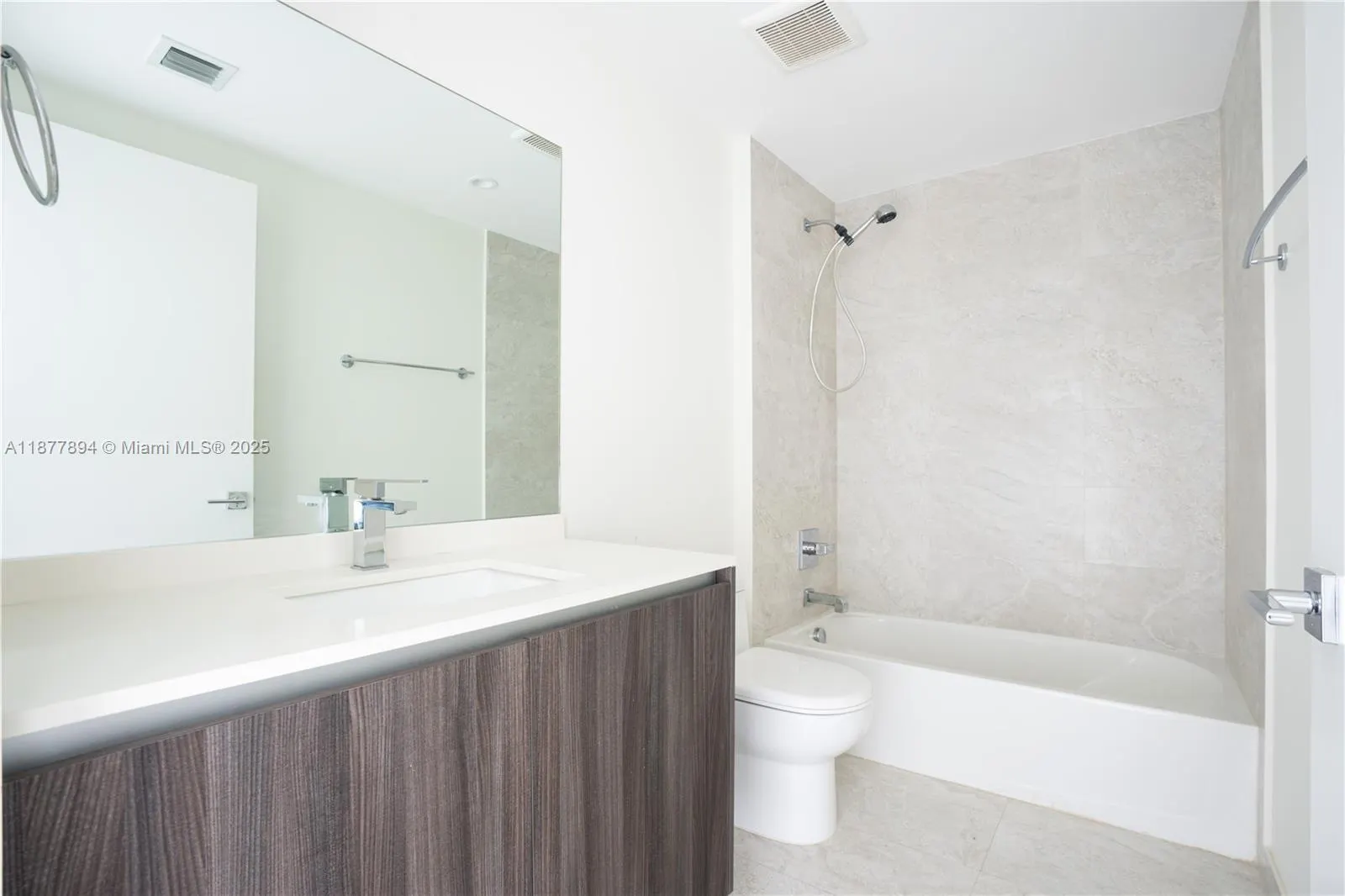 488 NE 18th St, #2210